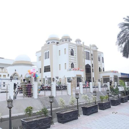 Shahi Palace Hotel Chichawatni Exteriör bild