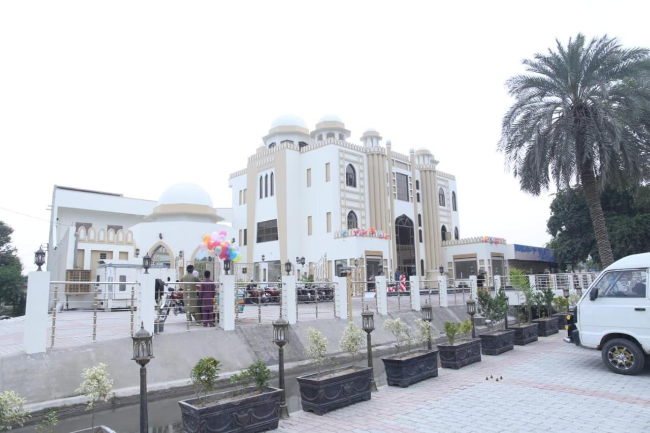 Shahi Palace Hotel Chichawatni Exteriör bild